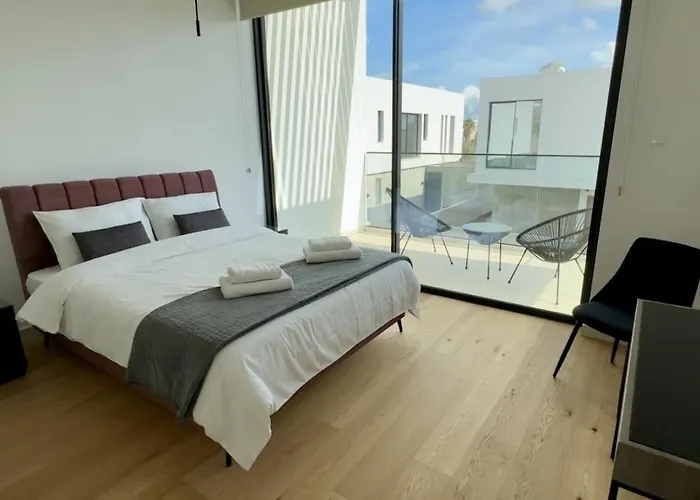 Villa Elysian Blue 4 *